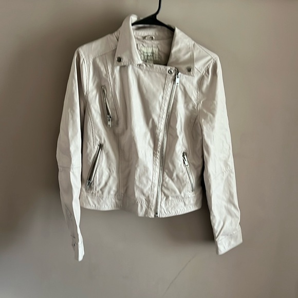 Forever 21 faux leather moto jacket - Picture 5 of 5